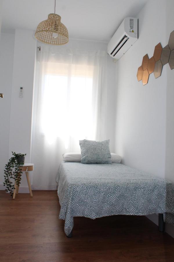 Beautiful Brand New 2 Bedroom Flat With Terrace Malaga Luaran gambar