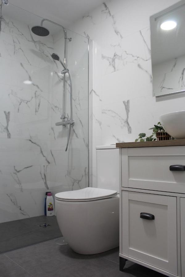 Beautiful Brand New 2 Bedroom Flat With Terrace Malaga Luaran gambar
